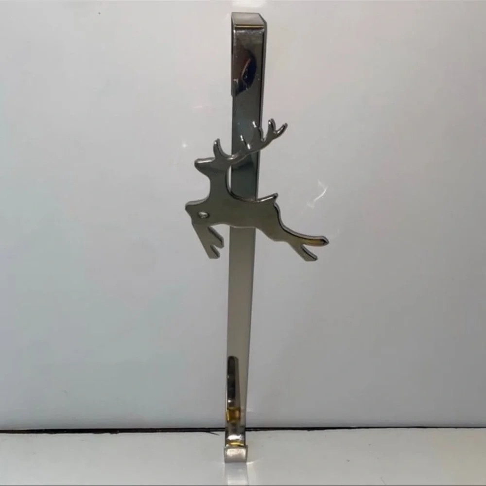 SILVER REINDEER WREATH HANGER